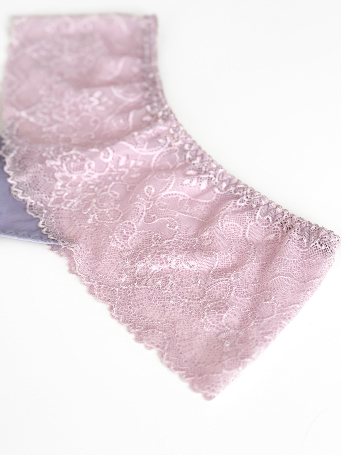 Miss Primrose hipster string