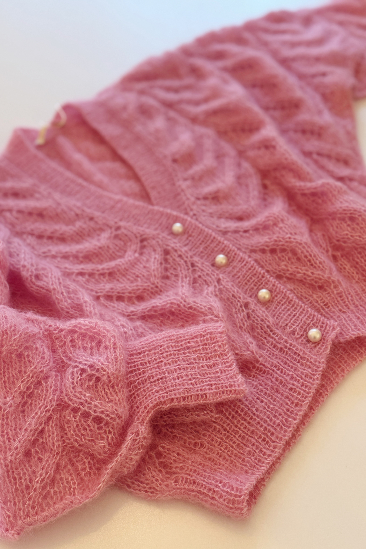 Miss Blush håndstrikket silke mohair cardigan