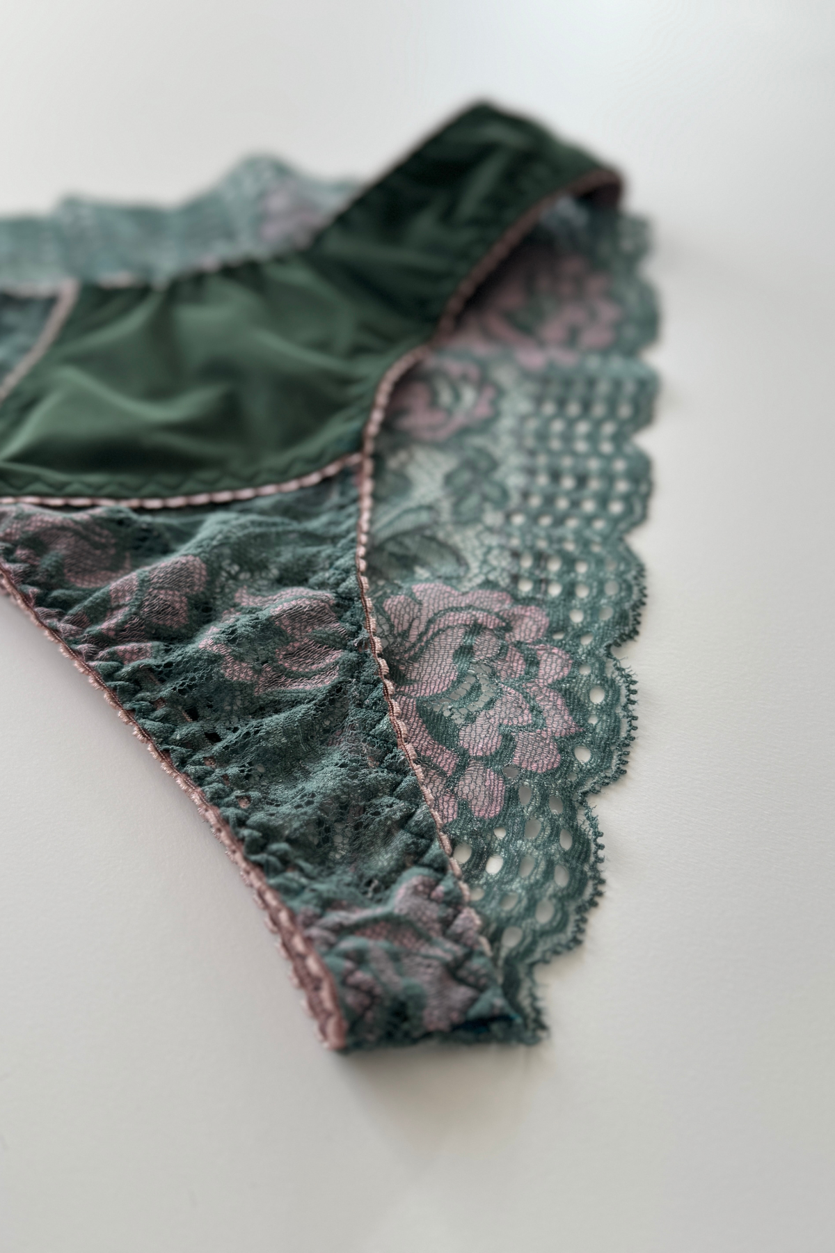 Miss Margot brazilian trusse