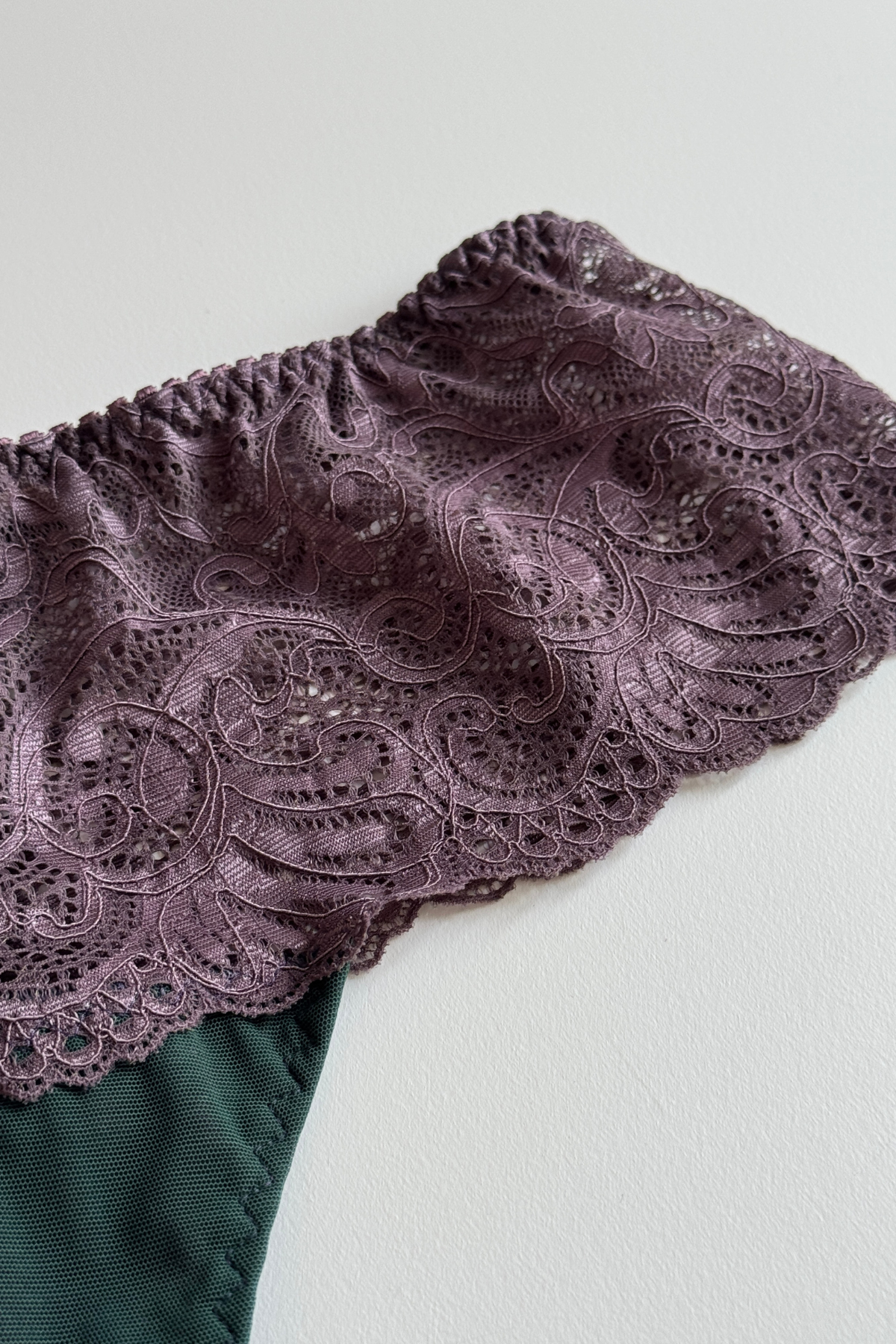 Miss Poppy hipster string