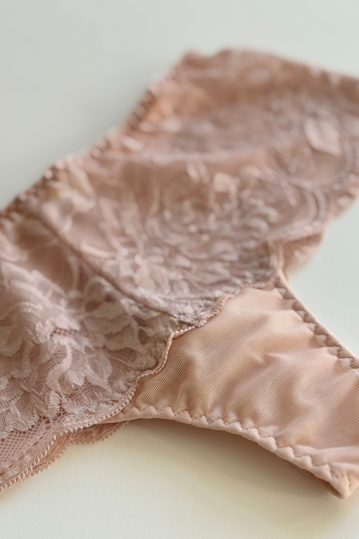 Miss Pearl hipster string