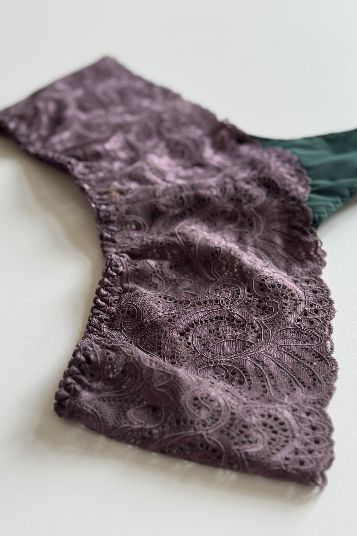 Miss Poppy hipster string