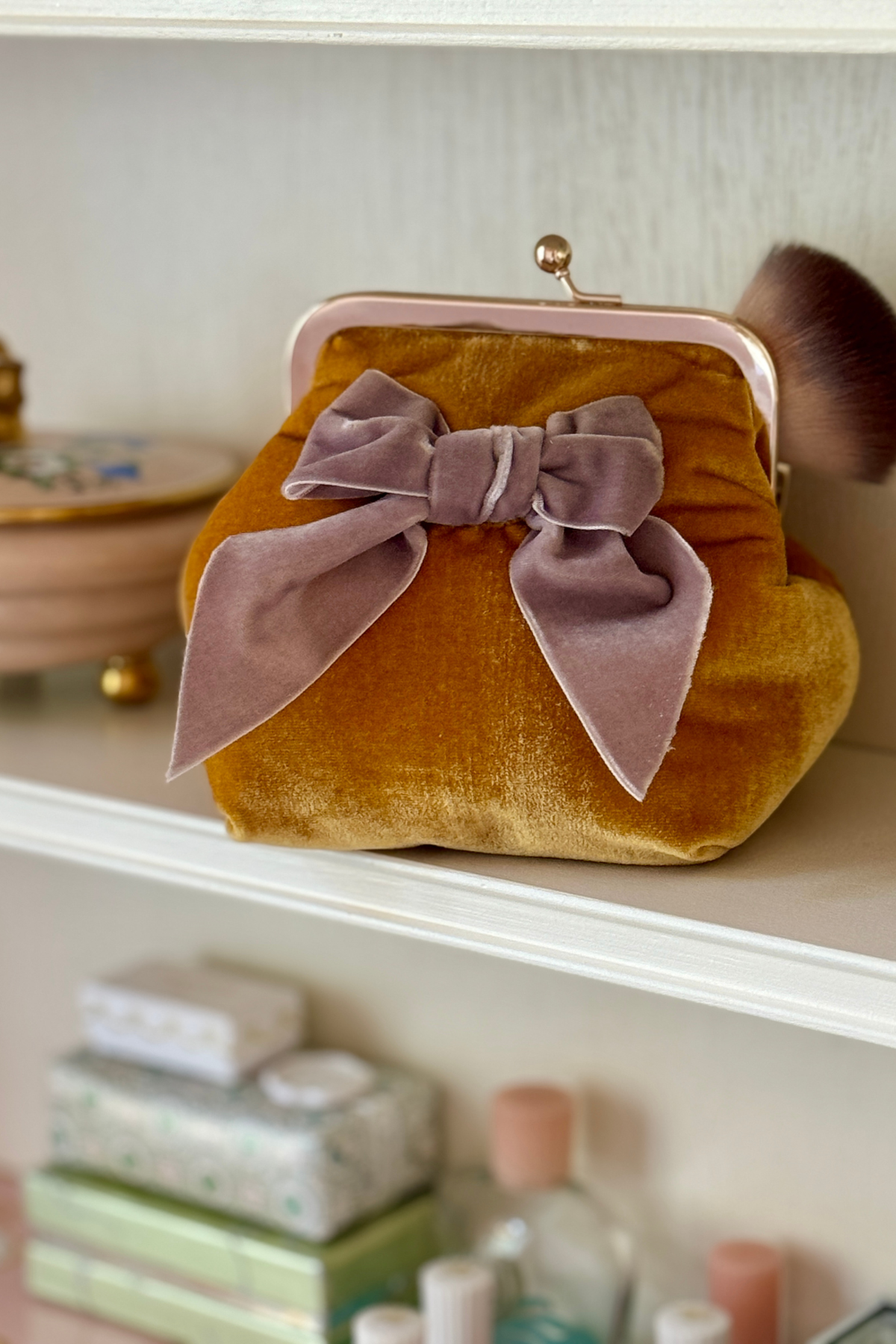 Velour kosmetikpung - Okker/Lavendel